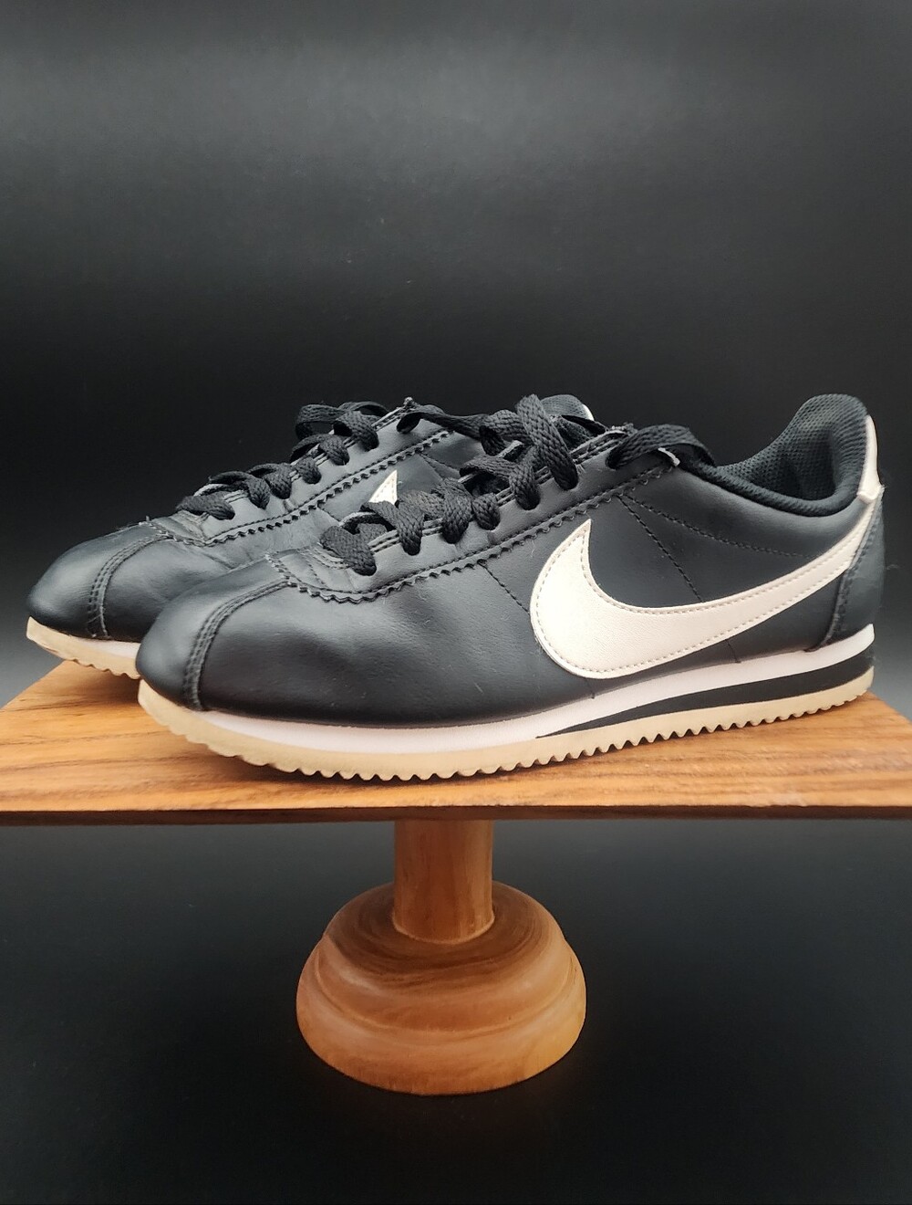 Retro OG West Coast Men's Nike Swoosh Cortez in Black/White Heel Sneakers